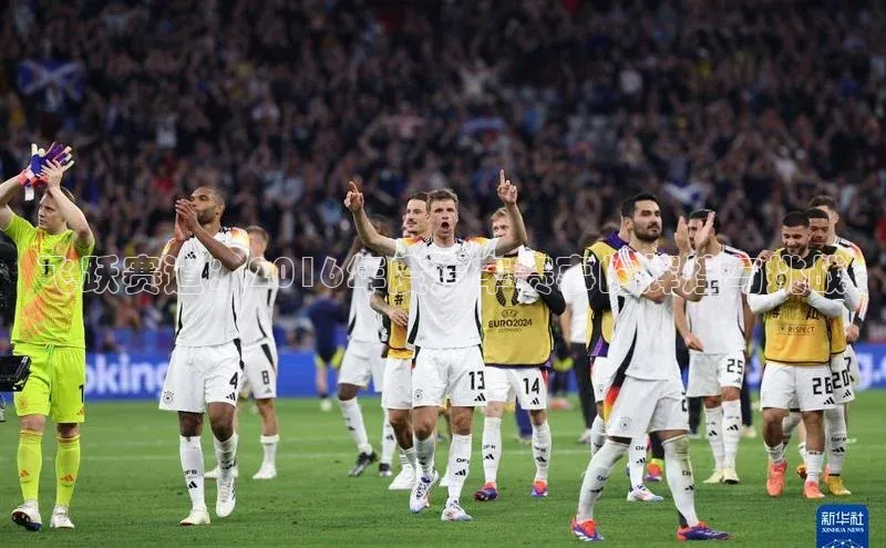 飞跃赛道：2016年度汽车赛事的辉煌与挑战